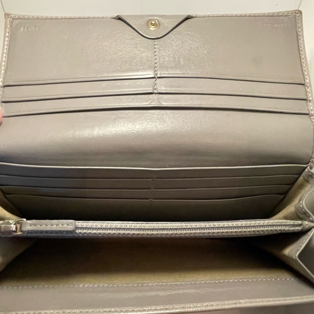 COPY - Fendi authentic Continental wallet with removable chain - Picture 8 of 15